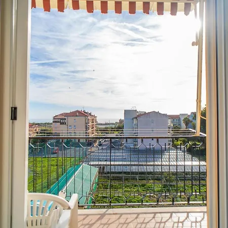 Gallinara Apartment *